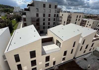 PVC et terrasses accessibles sour protection lourde dalles sur plots