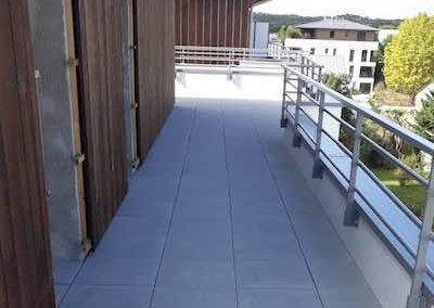 Terrasse accessible dalles céramiques sur plots
