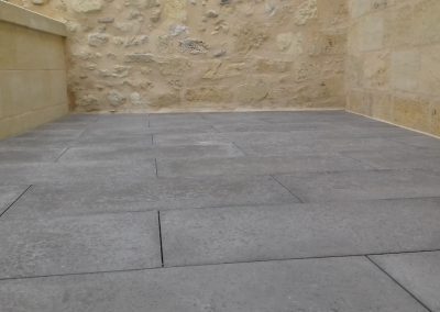 Terrasse accessible dalles grès cérame sur plot 2